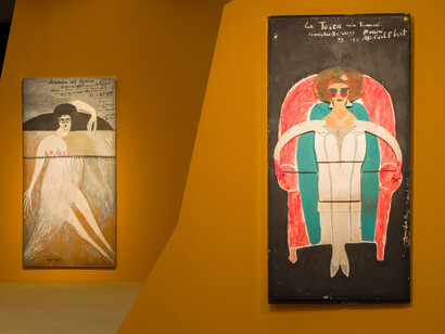 Semiha Berksoy, Singing in full colour, exhibiton view. Courtesy of Staatliche Museen