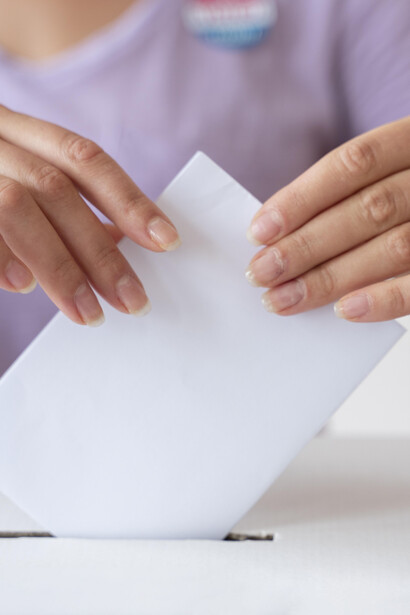 Cuando el poder se centra en defenderse de sus adversarios o en repartirse beneficios, pierde de vista su función esencial de generar estabilidad, justicia y paz social