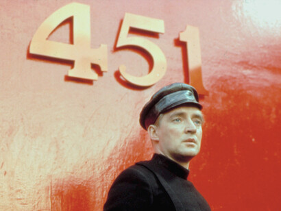Oskar Werner interpreta a Guy Montag en la película de ciencia ficcón 'Fahrenheit 451' (1966)