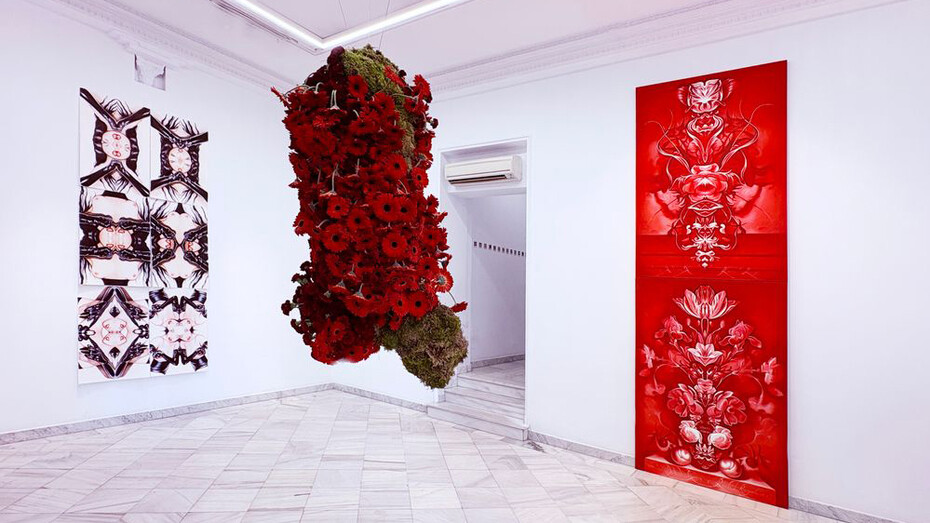 Juan Francisco Casas, La noche sexual, vista de exhibición. Cortesía de la Galería Fernando Pradilla