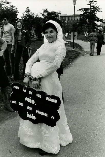 Anna Candiani, da “Immagini del NO”, 1974. Stampa fotografica in bianco e nero.