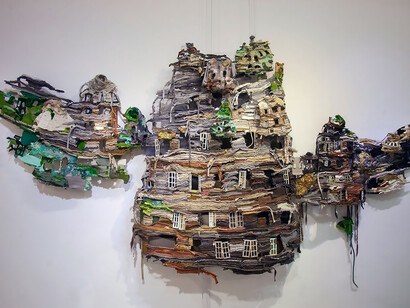 Ruby Chishti (b. 1963 in Multan, Pakistan. Lives and works in Brooklyn, NY). The Present is a Ruin Without the People, 2016, Recycled textiles, wire mesh, thread, wood, embellishment, metal scrapes, and archival glue; with sound. H. 81 3/4 x W. 127 7/8 x D. 11 3/4 in. (207.6 x 324.8 x 29.8 cm). Courtesy of the artist
