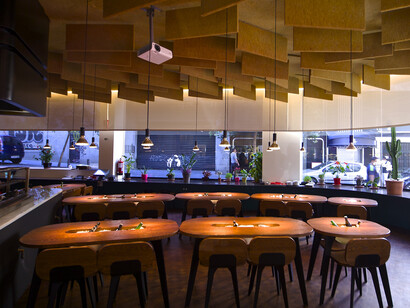 El televisivo Alberto Chicote ha abierto casi en la esquina con el Bernabéu su segundo restaurante Yakitoro 