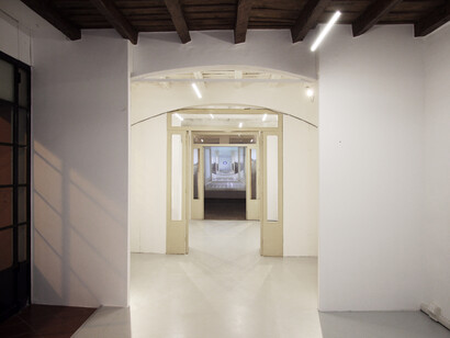 Irene Fenara. Se il cielo fugge. Installation view, courtesy l'artista, Adiacenze, Bologna, 2016