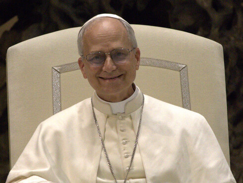 Papa Leão XIV durante coletiva de imprensa no Vaticano, 2025. Infelizmente, Bergoglio nos deixou no dia 21 de abril de 2025. A igreja terá de seguir sem ele
