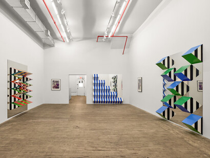 Daniel Buren and Barbara Kaste, exhibition view. Courtesy of Bortolami