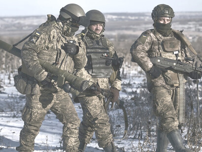 Soldados ucranianos en el frente de batalla, enero 2022