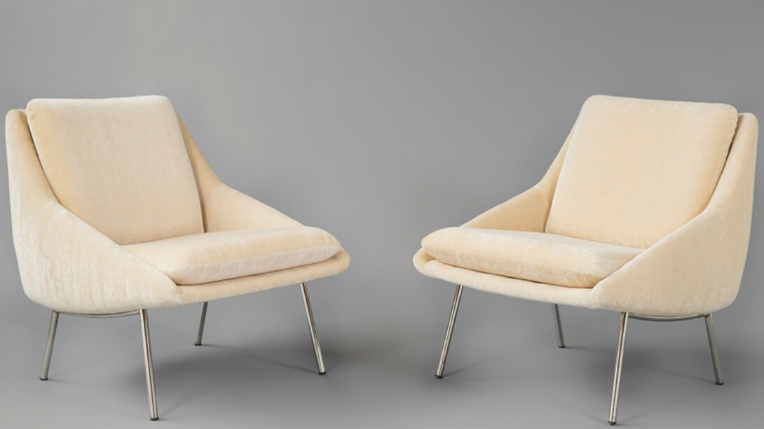 Pair of 800 armchairs - Steiner. Designed for Steiner - Circa 1958, H. 76 x L. 71 x W. 84 cm, Courtesy Galerie Pascal Cuisinier