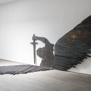 L’Angelo sterimatore,1990,painted wood, cm 290 x 503 x 345. Courtesy of Flora Bigai 