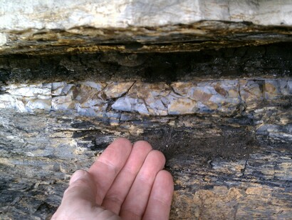 Iridio presente in una stratificazione geologica