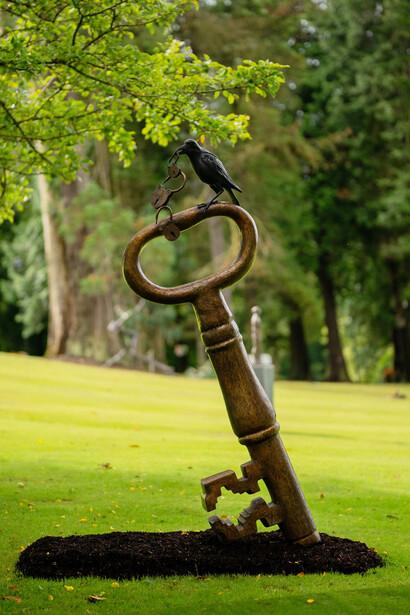 Various artists, Art + soul: international art and sculpture exhibition, exhibition view. Courtesy of Gormleys Fine Art
