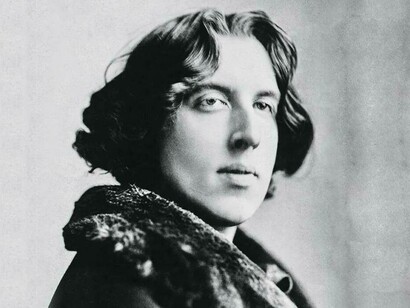 Oscar Wilde wrote in different forms throughout the 1880s, he became one of the most popular playwrights in London in the early 1890s