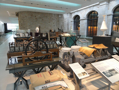 Musée National Adrien Dubouché à Limoges. Ce musée conserve à la fois un patrimoine ancien mais est aussi très lié à un écosystème vivant avec des manufactures actives, des artistes, des laboratoires de recherche © By Damien, CC BY-SA 2.0
