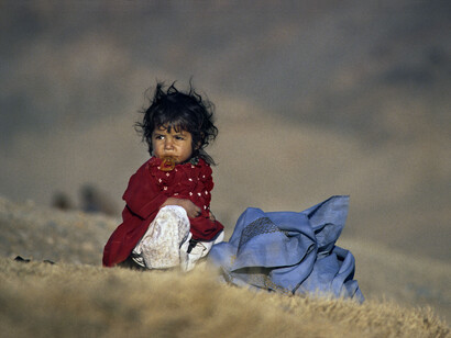 Afghanistan, Little girl refugee