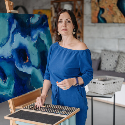 Artista abre sua caixa de giz aquarela