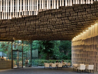 Kengo Kuma. Daiwa Ubiquitous Computing Research Building (Tokio)