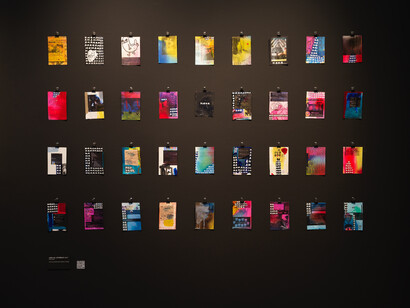 Haha. Burst's cross chain artifacts, ausstellungsansicht. Mit freundlicher genehmigung der OÖ Landes-Kultur GmbH