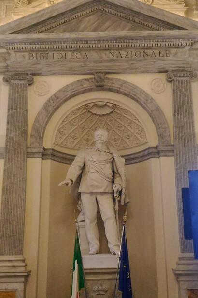 Statua dedicata al primo re d’Italia Vittorio Emanuele II nella sala oggi chiamata Spadolini dal nome del primo ministro dei beni culturali (Foto Roberto Luciani)