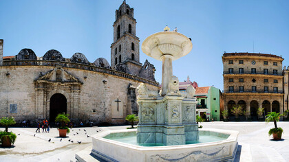 La Plaza del Convento de San Francisco de Asís, ubicado en la Habana Vieja, Cuba