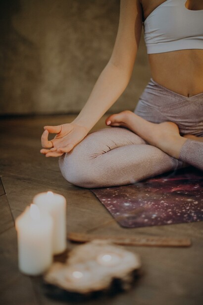 O "Yoga" deriva do sânscrito e significa União
