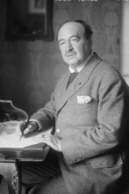 Vicente Blasco Ibáñez (1867-1928) describió como funcionaban las relaciones humanas en la Huerta de Valencia del siglo XIX. Vicente Blasco Ibáñez , 1915, en Valencia, España