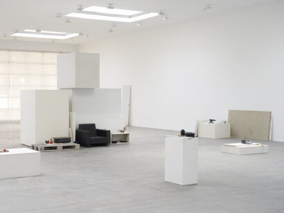 Peter Fischli and David Weiss, Polyurethane objects, exhibition view. Courtesy of Matthew Marks Gallery