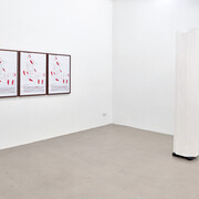 installation view "4x Düsseldorf: Helmut Dorner, Inge Mahn, Natalie Czech, Esther Kläs", Kadel Willborn, Düsseldorf, Germany, 2018.
