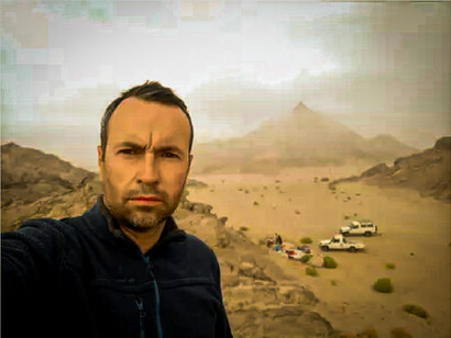 Thomas Faucher, Directeur du Centre d’Études Alexandrines. La littérature égyptienne notamment la littérature moderne sur l’Égypte ancienne est extrêmement riche : dans la bibliothèque du Centre d’Études Alexandrines, il y a 20 000 ouvrages, et à l’IFAO il y a en a 100 000