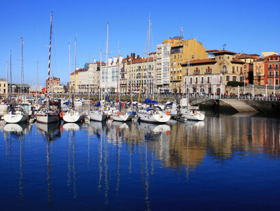 Gijón. Puerto deportivo
