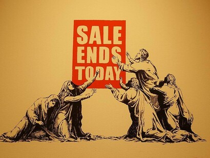 Sale ends Today, mostra di Banksy a Monaco di Baviera, Germania, 2025