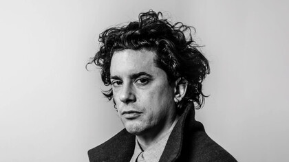 Benjamín Labatut (Róterdam, 1980) es un escritor chileno
