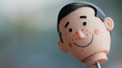 Extraños tiempos en los que el humor funge como arma de control