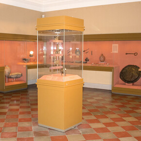 The Culture of the Caucasus, Exhibition view. Courtesy of The State Hermitage Museum