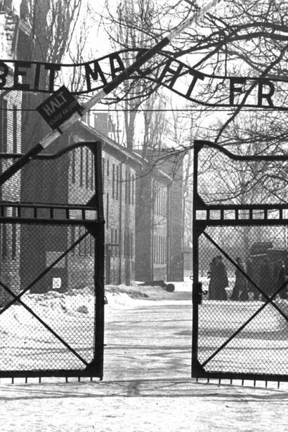 L'ingresso del campo di concentramento di Auschwitz