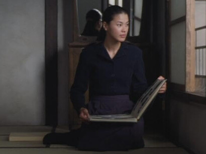 Una scena tratta dal film 'Maborosi - I bagliori dell'anima' (幻の光?, Maboroshi no hikari, lett. "Luce fantasmatica"), 1995, diretto da Hirokazu Kore'eda