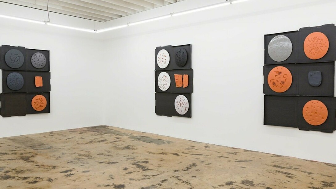 Cash Me Out, Exhibition view. Courtesy of Nina Johnson