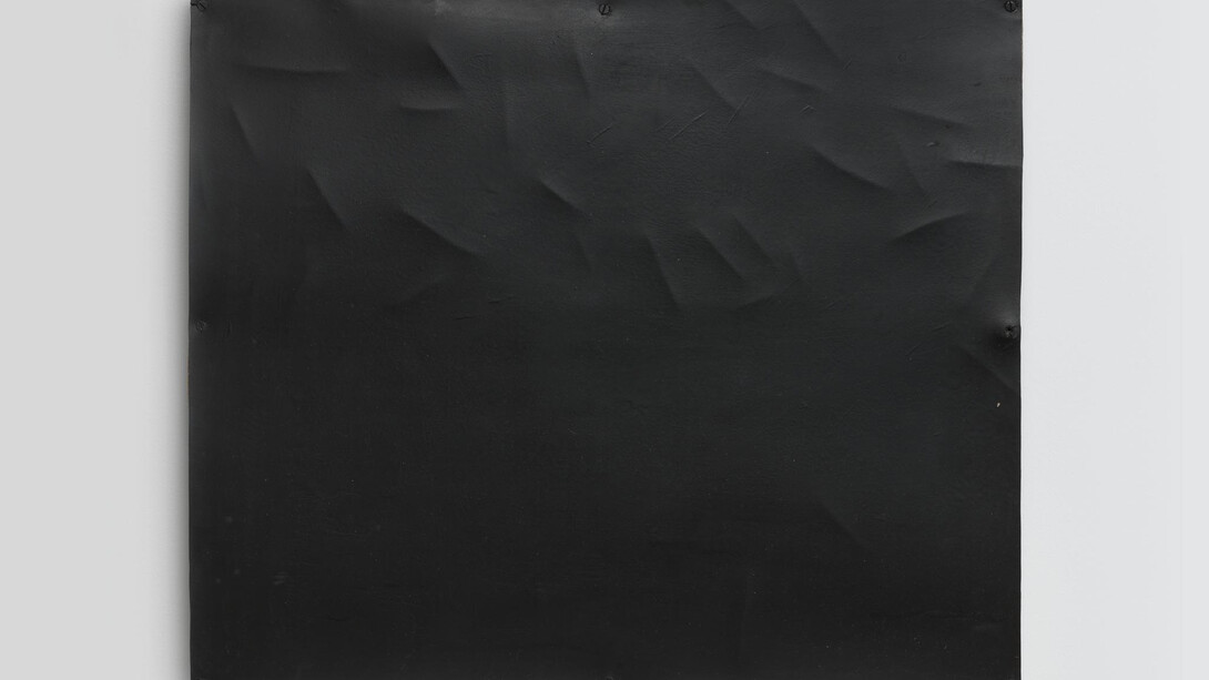 Kishio Suga, Verge of a Broken Boundary, 1977, Rubber, wood, paint, marker ink, 43,3 x 49 x 3,5 cm, 17 x 19 1/4 x 1 3/8 inches © Kishio Suga, Courtesy of the artist and Almine Rech Gallery