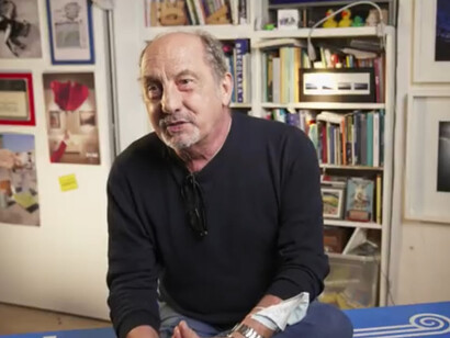 Nel 2005 ha vinto il Premio Campiello con il romanzo 'Mandami a dire'