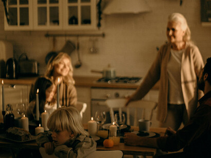 La familia reunida en la casa de la abuela. Aunque no me diera cuenta, su tortilla era el mejor chantaje