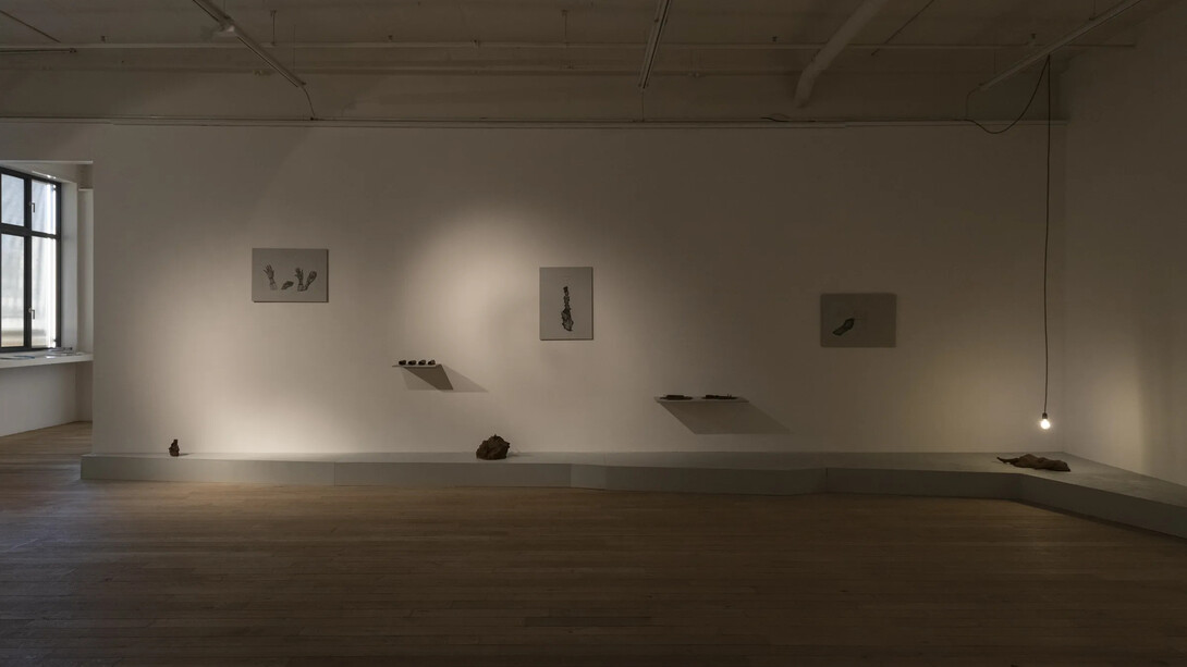 Amol K Patil, The shadow of lustre, exhibition view. Courtesy of Galerie Peter Kilchmann