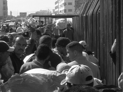 Alrededores de Melilla, una pequeña porción de Europa dentro del continente africano, frontera terrestre entre Europa y África. Paso fronterizo entre Melilla y Beni Enzar 