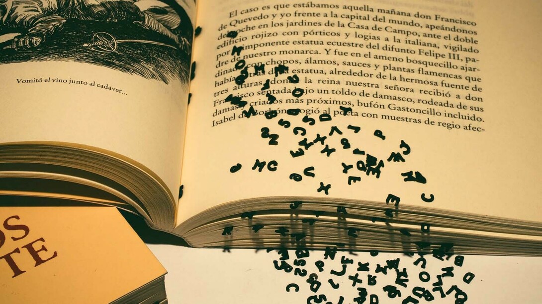 ¿Son la escritura y la poesía, en particular, reinos imaginarios, donde dominan los deseos y los sueños?