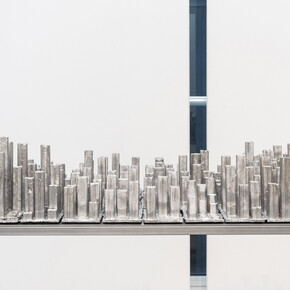 Elia Cantori, Untitled (1:1 – 1:1000), tin cast / calco in stagno, cm 75 x 140 x 23, 2019, courtesy CAR DRDE and UNA, ph. credit Cosimo Filippini