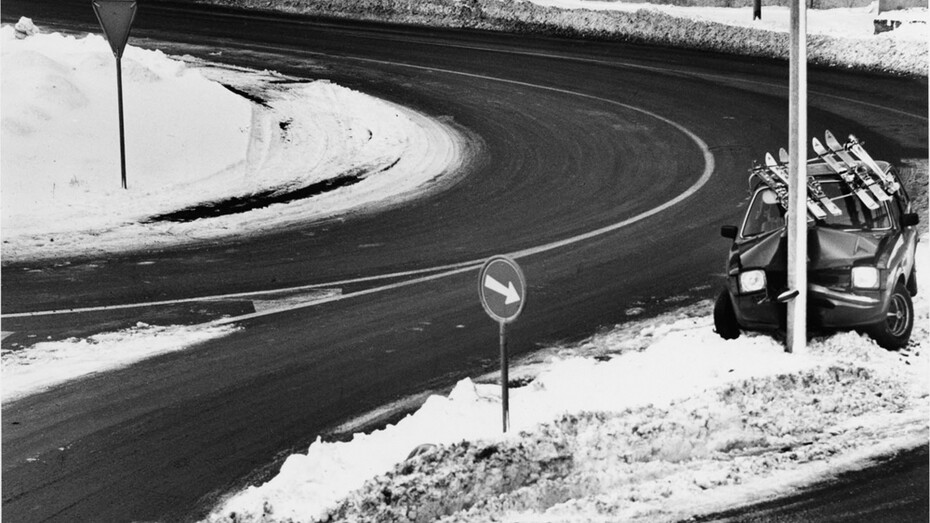 Arnold Odermatt, Stansstad, 1985, Épreuve gélatino-argentique / Gelatin silver print, 30 x 40 cm / 11 3/4 x 15 3/4 in. Édition de 8 + 3 E.A. / Edition of 8 + 3 A.P. Courtesy Galerie GP & N Vallois, Paris