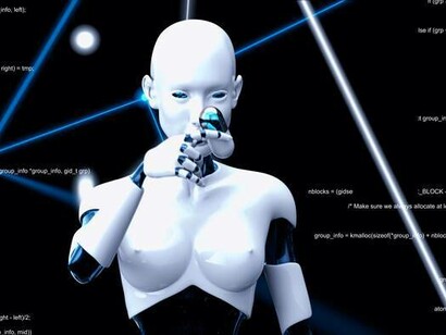 Androide femminile, sullo sfondo frammenti di codice e fasci di luce 