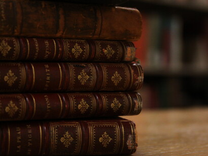 Old Leather Books © Wyoming_Jackrabbit at Flickr.com