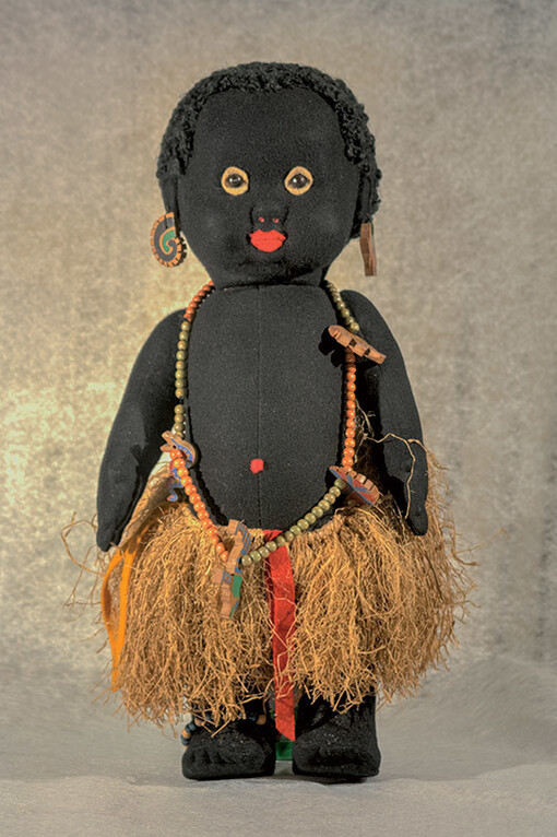 Rara bambola in feltro in scatola orginale raffigurante negretta, alt. cm 40, anni '40