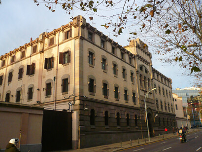 El "modus operandi" es la forma en la que un criminal opera. La forma en la que selecciona y ataca a sus víctimas en el caso de un asesino, ladrón o violador. Prisión La Modelo, Barcelona, España