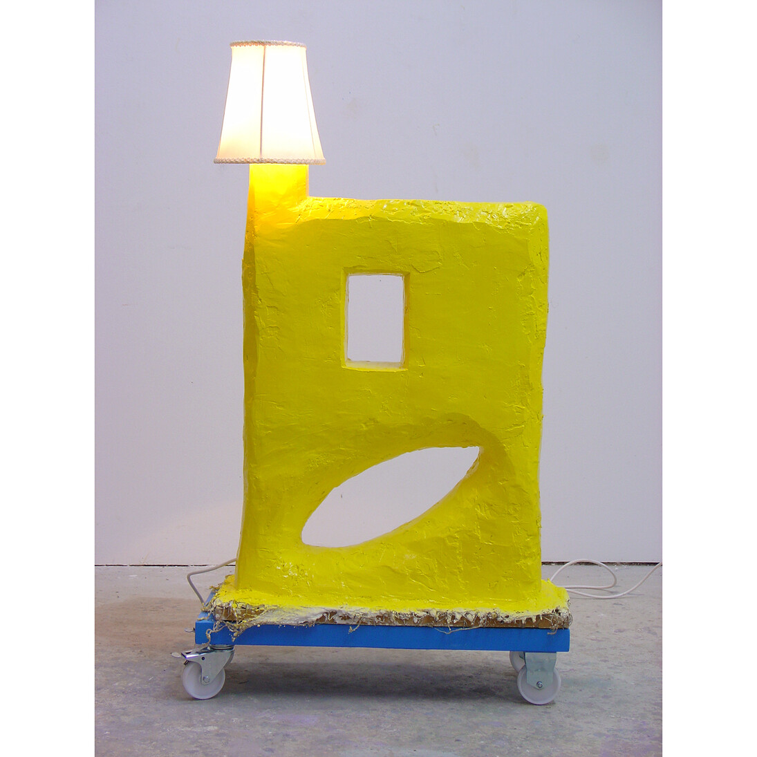 David Ben White, Fabrication of Pleasure 37,
2014, Mixed media, 111 x 62 x 27 cm © David Ben White. Courtesy the artist and l’étrangère