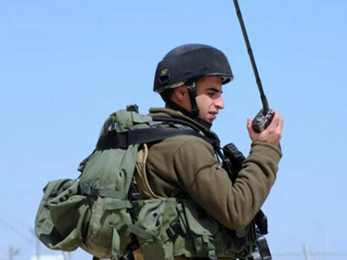 Varón soldado del ejército de Israel